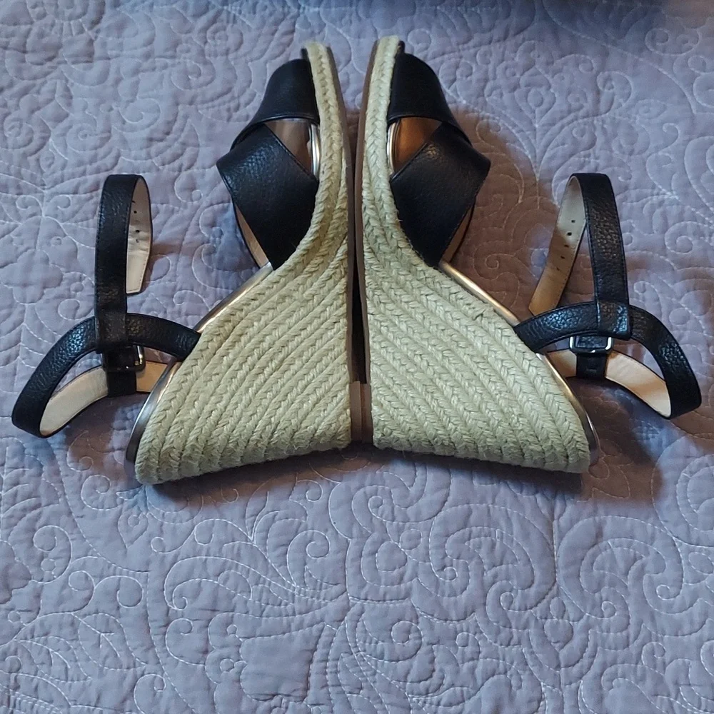 LIKE NEW! COLE HAAN Hart Wedge Sandal Black Pebbled Leather Jute Rope 8 1/2B